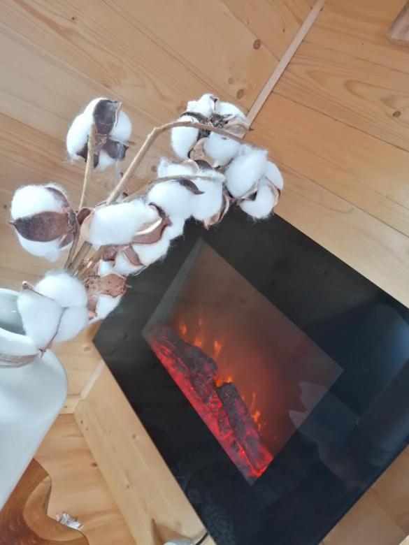Le Studio Du Pressoir Gisay Εξωτερικό φωτογραφία